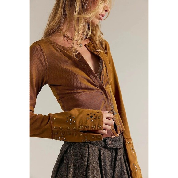 Free People We The Free Night Belle Cuff Cropped Blouse Top Studded XS 284324 - Picture 5 of 12